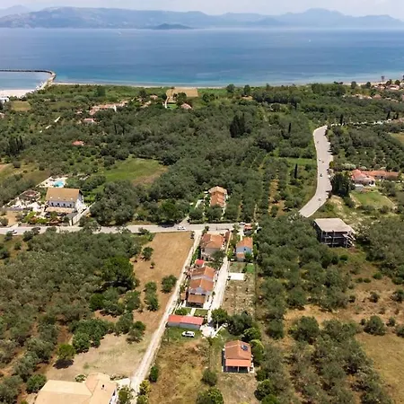 Mary's Nyaraló Lefkími